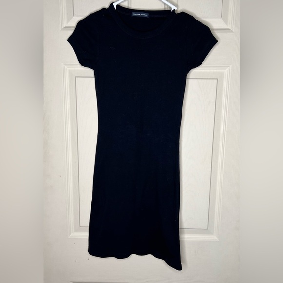 Brandy Melville Dresses & Skirts - Brandy Melville Black Bodycon short sleeve dress